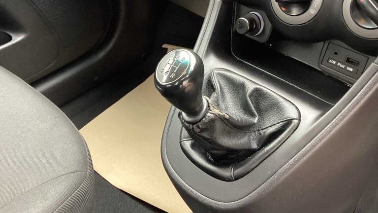 2013 Hyundai i10 1.2 Classic 5dr Hatchback Petrol Manual