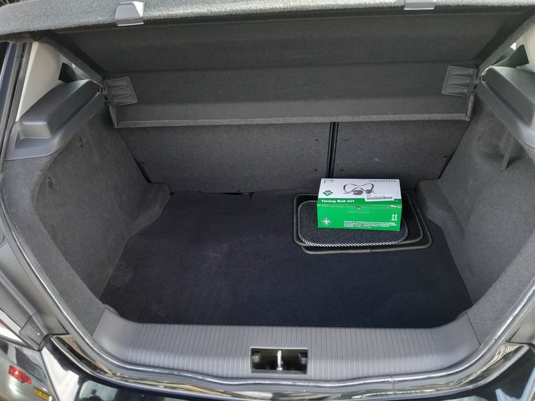 Vauxhall Astra Automatic, Only 14k, Yes 14k from new, Rare low mileage auto