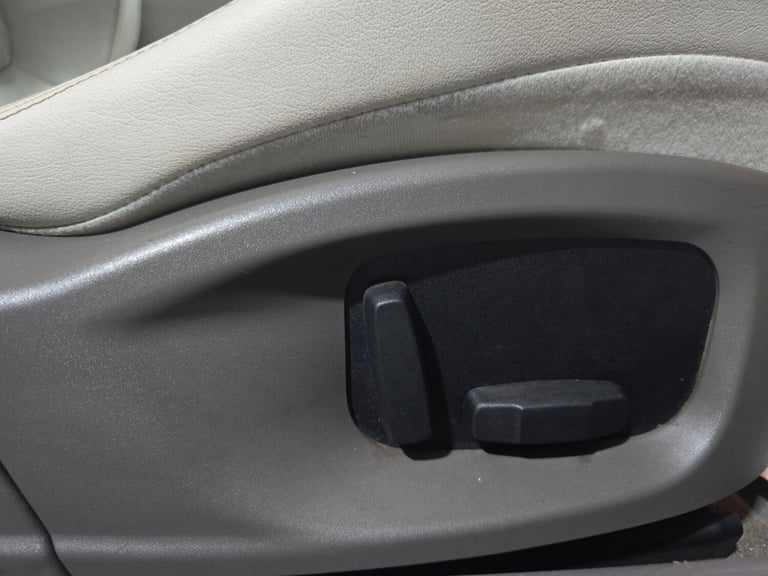 2017 Jaguar XE 2.0i Portfolio Auto Euro 6 (s/s) 4dr SALOON Petrol Automatic