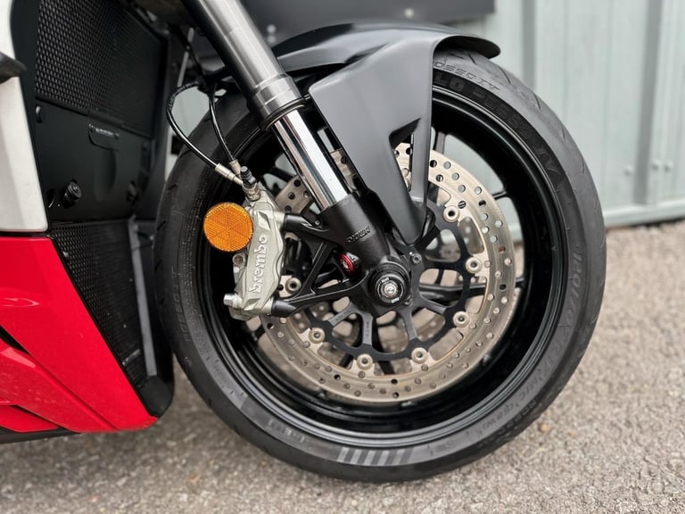 2022/71 Ducati Street Fighter V2 Motorcycle 