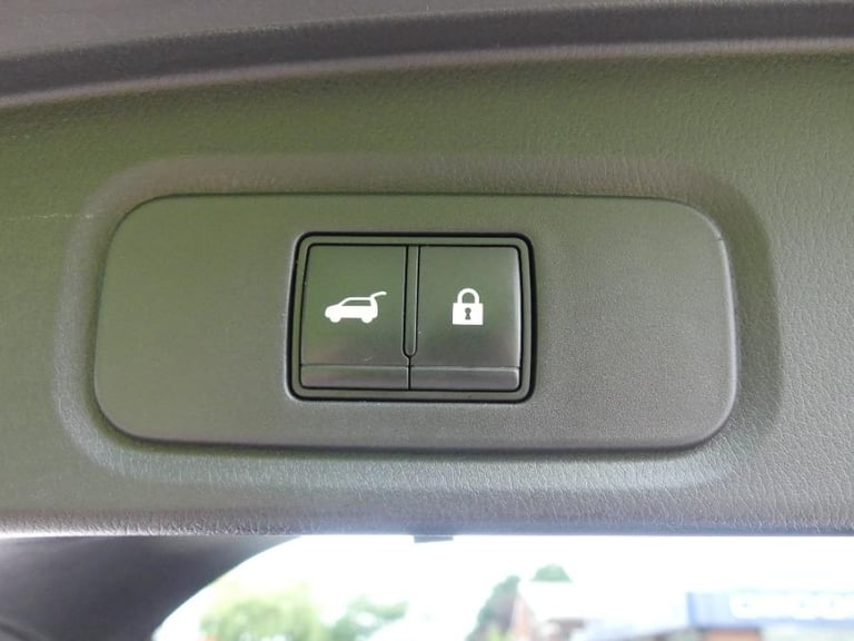 2022 Nissan Qashqai 1.3 DiG-T MH 158 Tekna 5dr Xtronic HATCHBACK PETROL Automatic