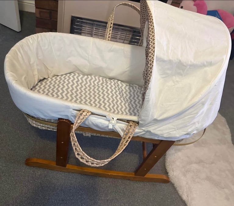image for ELEGANT BABY Embroidered Sleepy Owl Palm Moses Basket with Chester Natural Rocking Stand