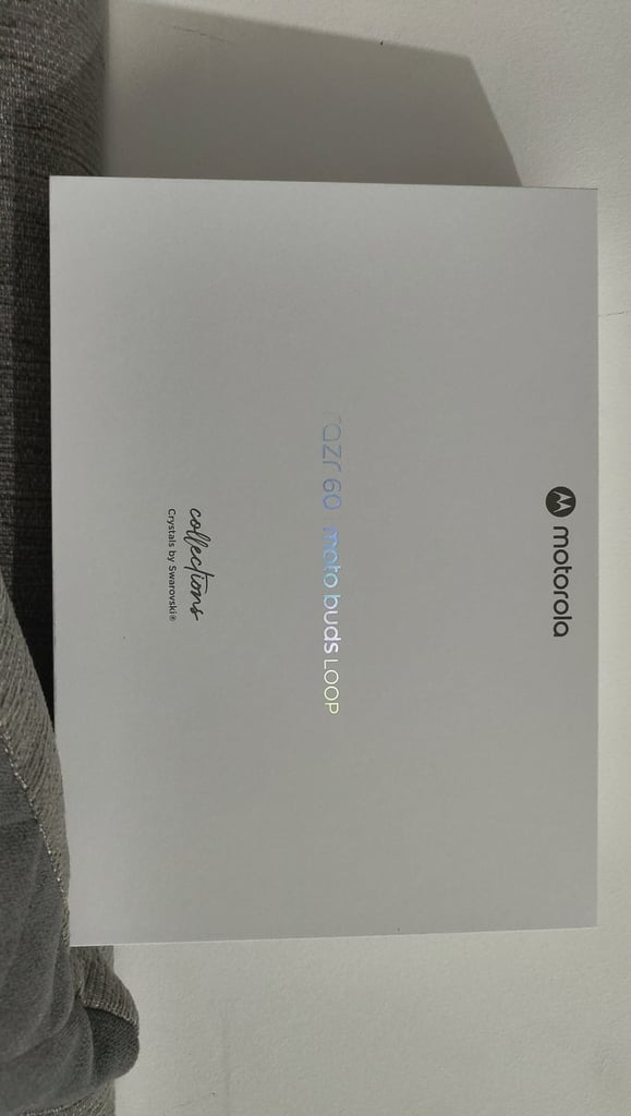 Motorola razr 60 Swarovski edition