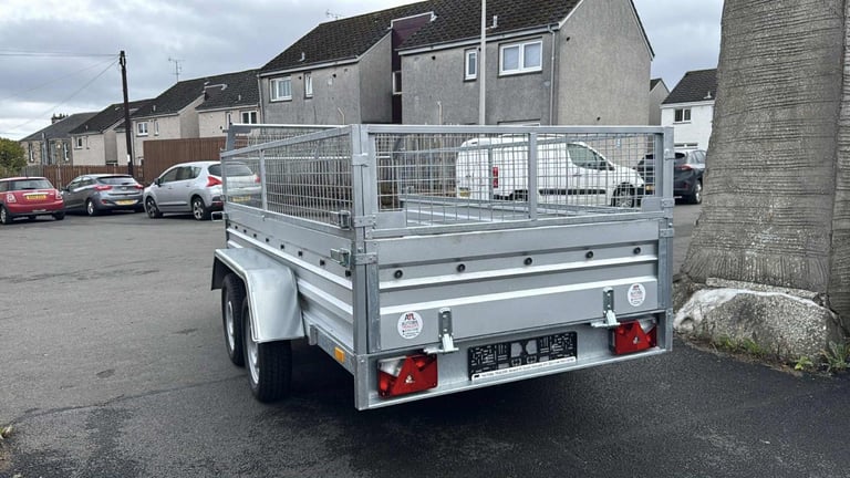 BRAND NEW 10FT x 5FT TWIN AXLE NIEWIADOW TRAILER WITH 40CM MESH 750KG