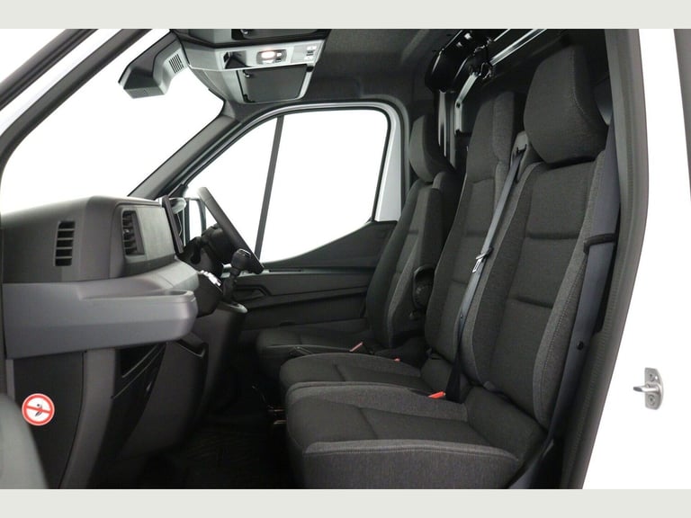 2025 Renault Master MM35 Blue dCi 130 Advance Medium Roof Van PANEL VAN Diesel Manual