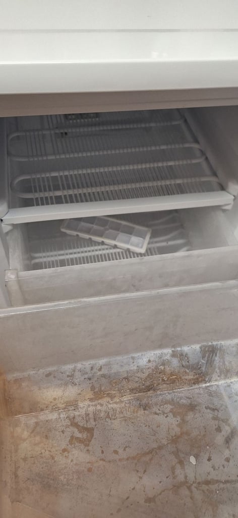 In very good condition Bush under counter freezer 