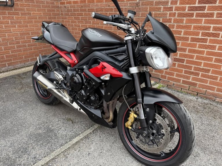 TRIUMPH STREET TRIPLE R