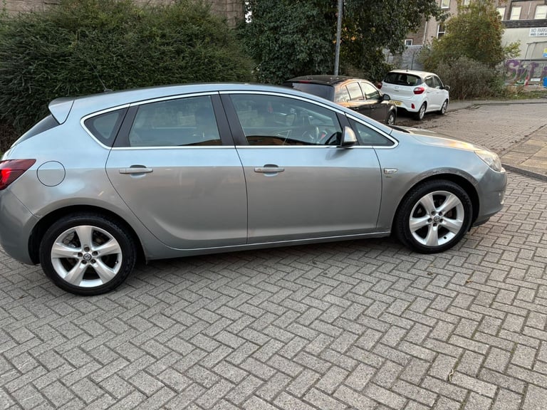 Vauxhall, ASTRA, Hatchback, 2010, automatic, 1598 (cc), 5 doors