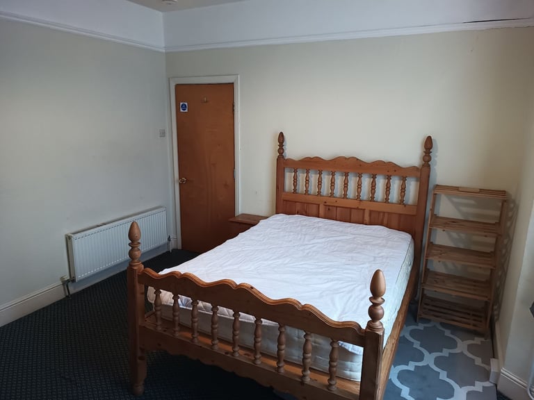 Double room in shared house, furnished, all bills included, NR1