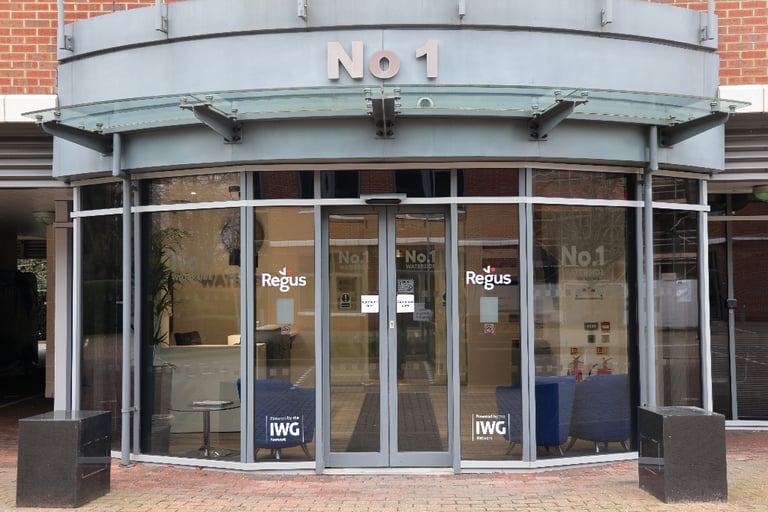 Harpenden - AL5 4US, Find office space in Regus Harpenden, Waterside for 5 people 