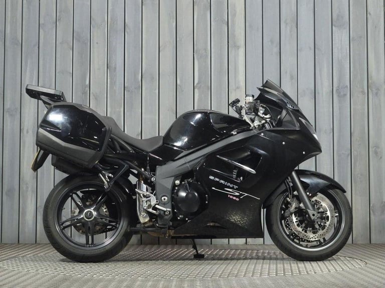 2010 59 TRIUMPH SPRINT ST 1050