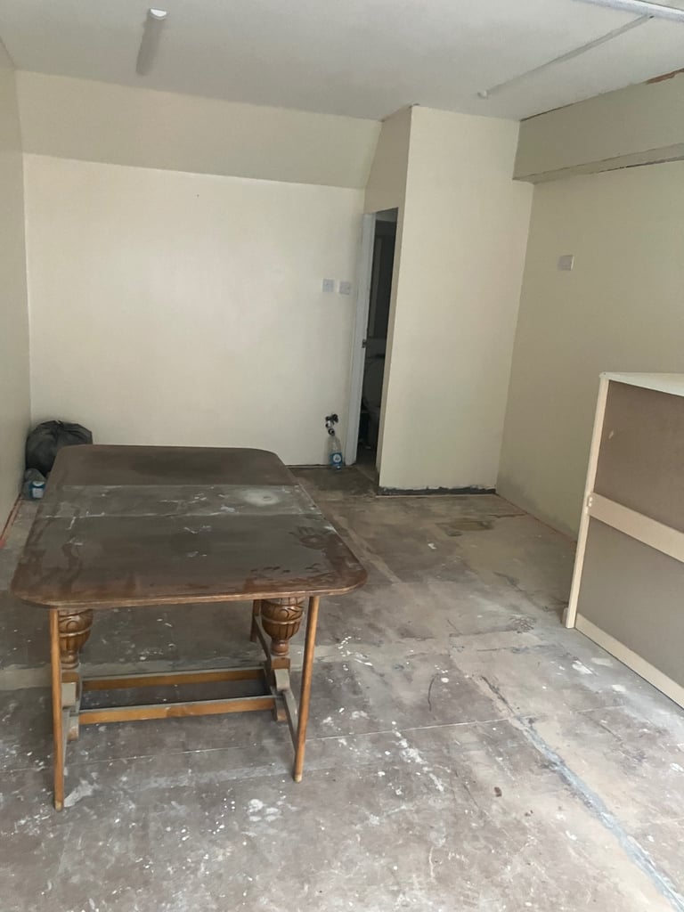 SHOP TO RENT