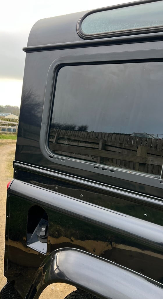 2011 - 61 Land Rover Defender 90 2.2 TDCi XS 4WD SWB Euro 5 WINDOW VAN Diesel