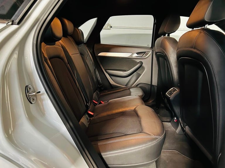 Audi Q3 2.0 TDI S line SUV 5dr Diesel Manual quattro Euro 5 (s/s) (140 ps)