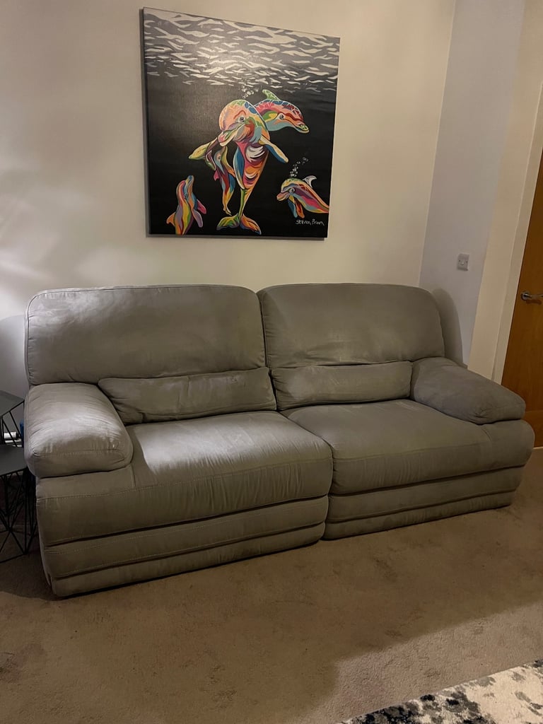 Electric recliner sofas 