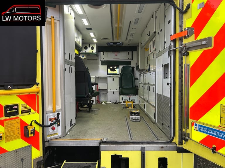 MERCEDES BENZ SPRINTER 519 CDI DIRECT EX AMBULANCE SERIVICS 2017 17 REG EURO 6