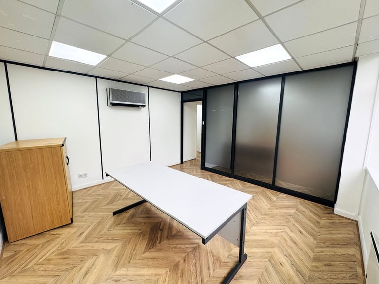 Large Office Space to Rent In Park Royal NW10