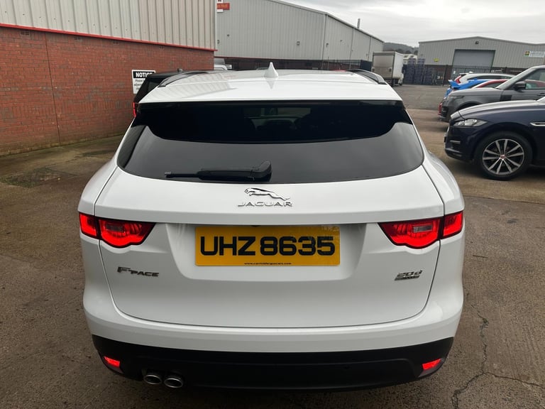 2017 Jaguar F-PACE 2.0 D 180BHP *** HUGE SPEC AWD R - SPORT EDITION *** AUTO