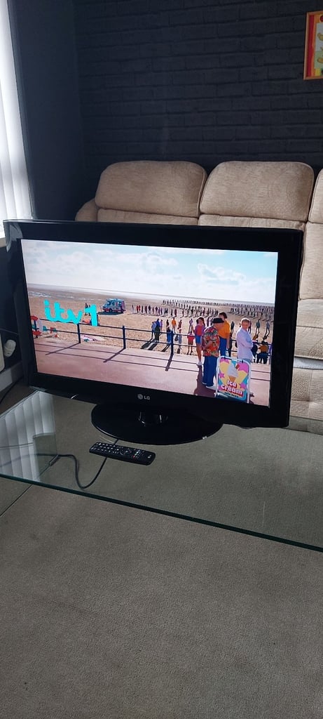 32 inch LG Freeview Tv