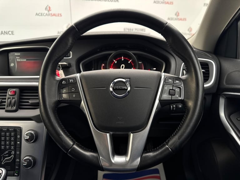 2016 Volvo V40 D3 [4 Cyl 150] Inscription 5dr Geartronic HATCHBACK DIESEL Automatic