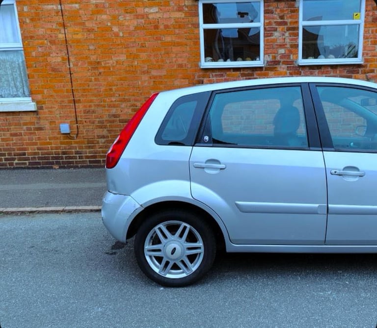 Fiesta AUTOMATIC 12Month Mot leather seats 