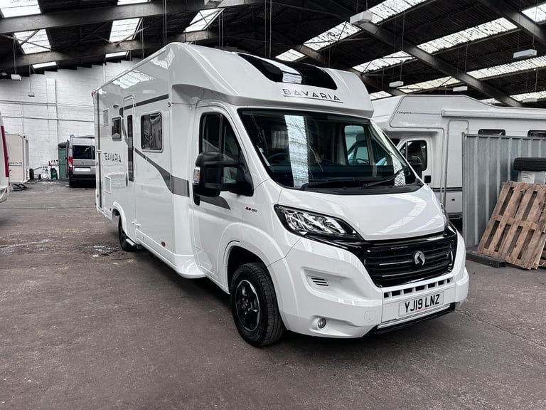 PILOTE BAVARIA T706 6 BERTH WITH 6 BELTS FAMILY LAYOUT 2019 JUST 2191 MILES 