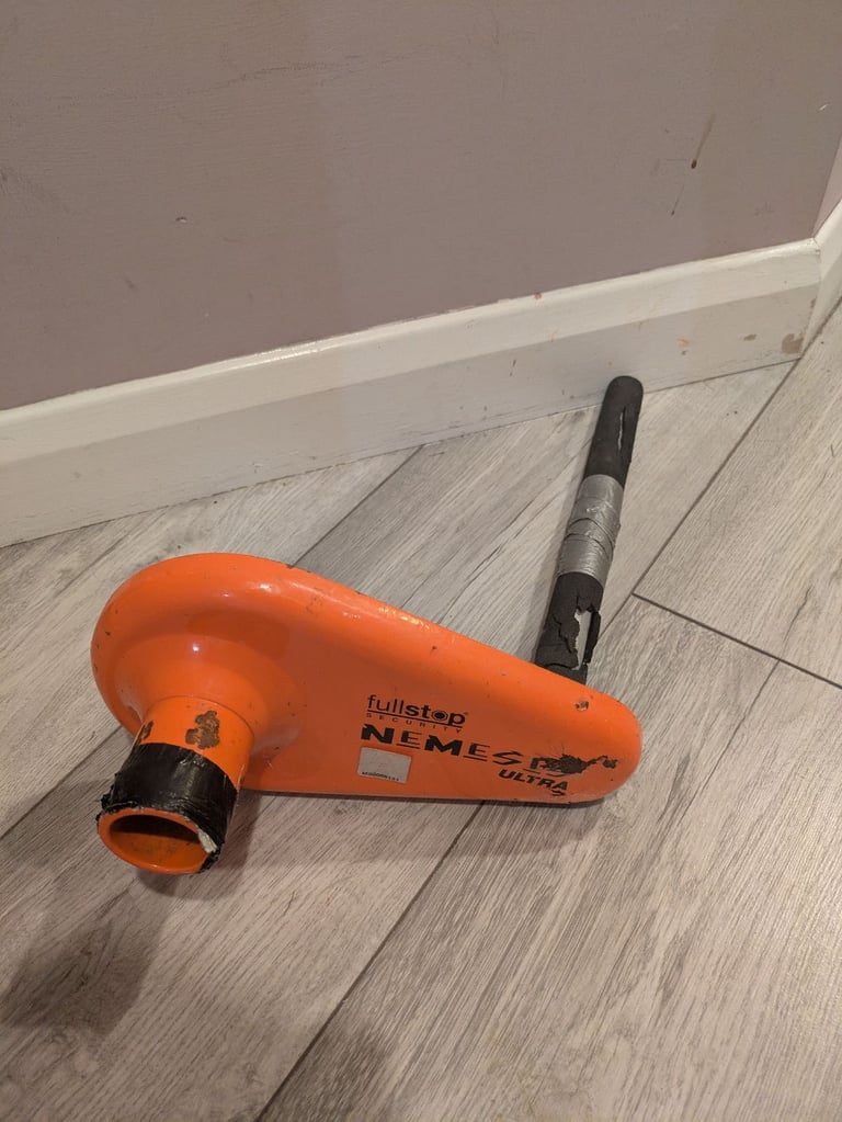 Nemesis Caravan Wheel Locks 