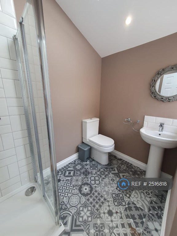 1 bedroom in High Road West, Felixstowe, IP11 (#2516818)