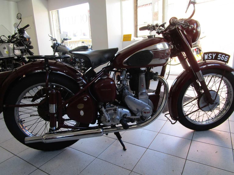 BSA B31 350 CC CLASSIC MOTORCYCLE