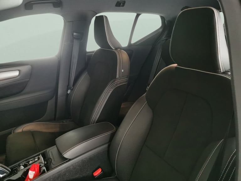 2020 Volvo XC40 1.5 T3 R-Design SUV 5dr Petrol Auto Euro 6 (s/s) (163 ps) - ADAPT CRUISE -  Suv P...
