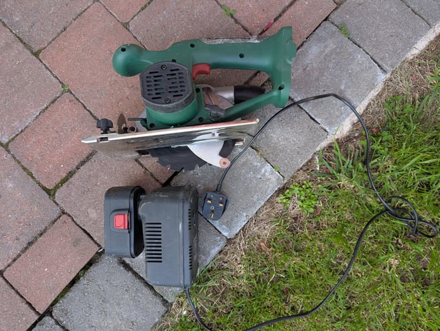 Parkside circular saw, bad battery in Stoke Bishop, Bristol
