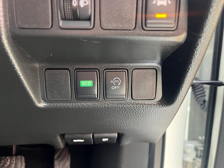 2017 Nissan Qashqai 1.2 DIG-T Acenta XTRON Euro 6 (s/s) 5dr HATCHBACK Petrol Automatic