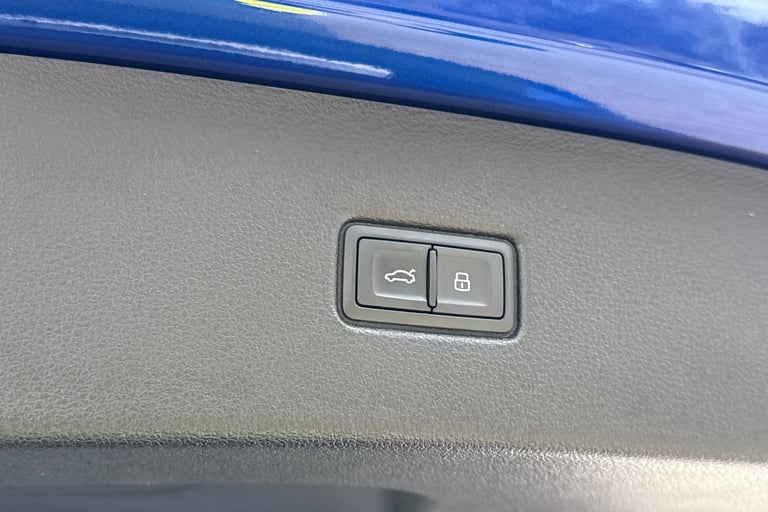 2023 Audi Q5 Edition 1 40 TDI quattro 204 PS S tronic SUV DIESEL Automatic