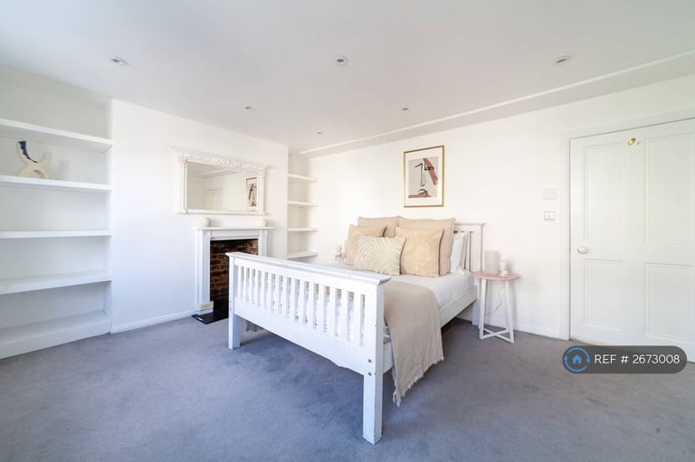 3 bedroom flat in Hill Rise, Richmond, TW10 (3 bed) (#2673008)