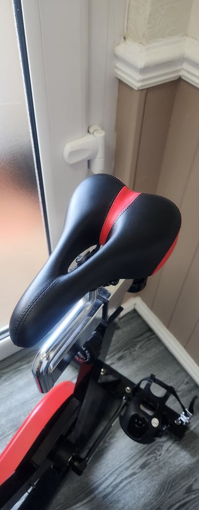 JLL IC300 Indoor Spin Bike – 18kg Flywheel – Home Gym Exercise Bike l spinning bike 