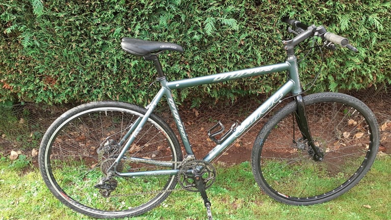 image for Carrera Gryphon Road Pro Flatbar Road Bike
