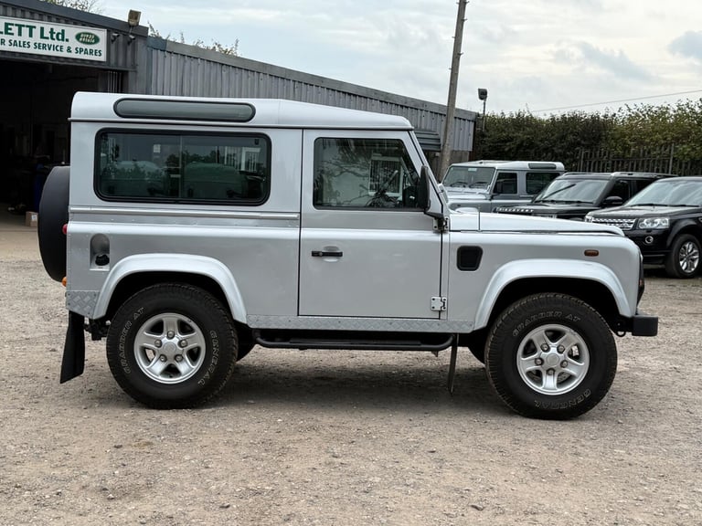 2005 Land Rover Defender 90 2.5 TD5 County Station Wagon 3dr (6 Seats) ESTATE Diesel Manual