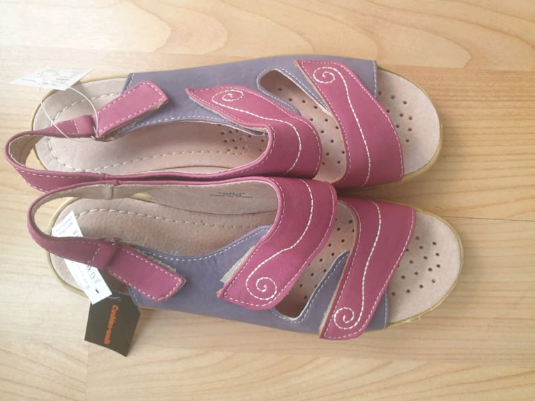 image for Cushion Walk Sandals - BRAND NEW