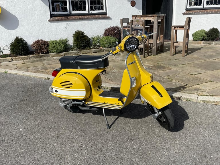 VESPA PAGGIO PX 125 number 204 Ron Daley special 