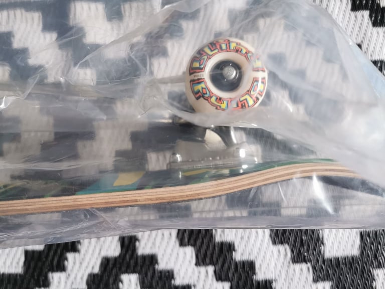 Blind complete skateboard