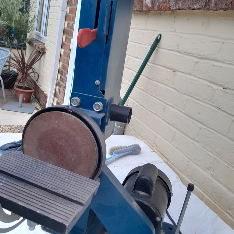 Belt linisher disc sander
