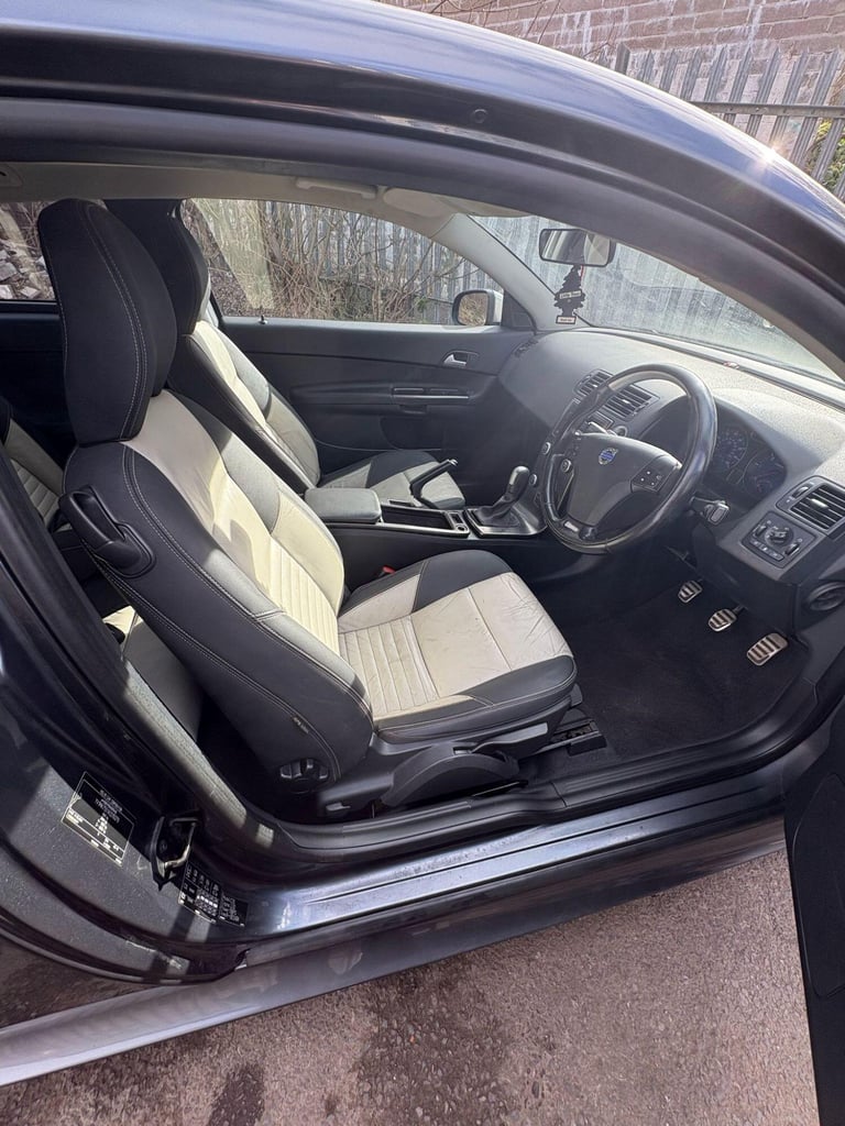 VOLVO C30 2.0 D R-Design 2010