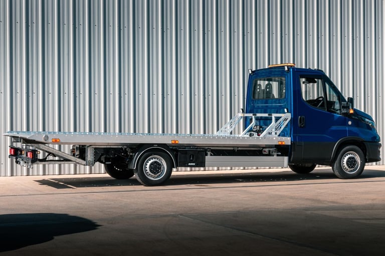 2025 IVECO DAILY 3.5T TILT AND SLIDE RECOVERY TRUCK CAR TRANSPORTER 140BHP