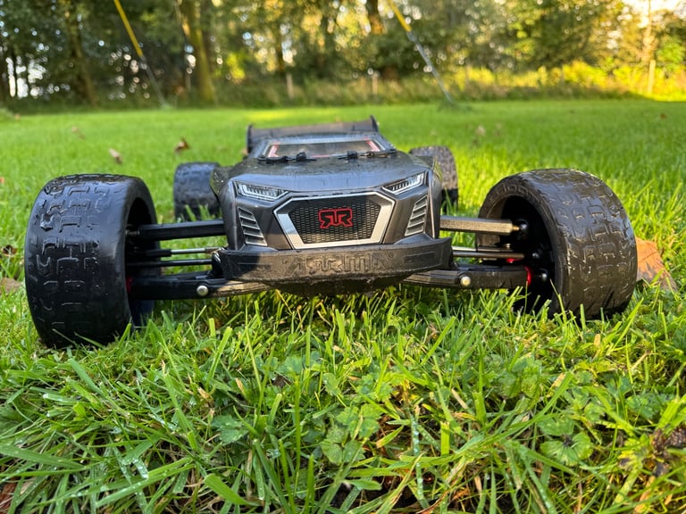 Arrma Talion 6S 1/8 extreme RC car