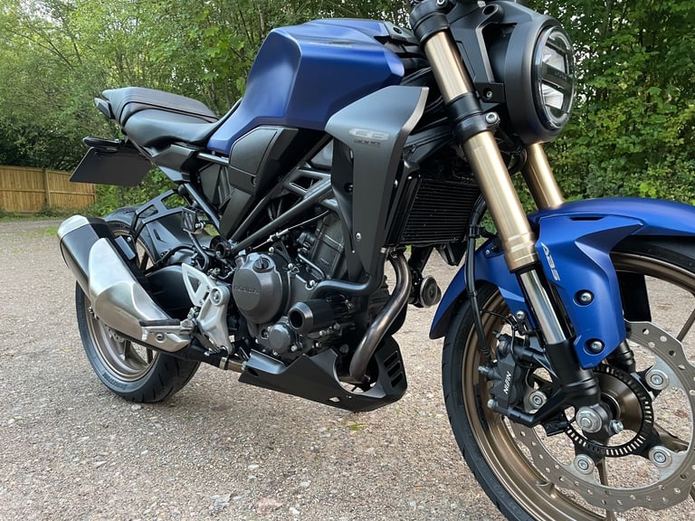 Honda cb300r