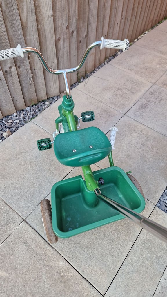 Kids Trike with bucket, hand brake and parent handle