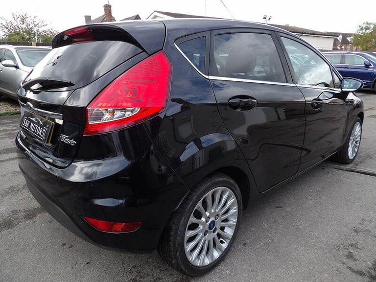 2012 Ford Fiesta Titanium Hatchback Petrol Manual