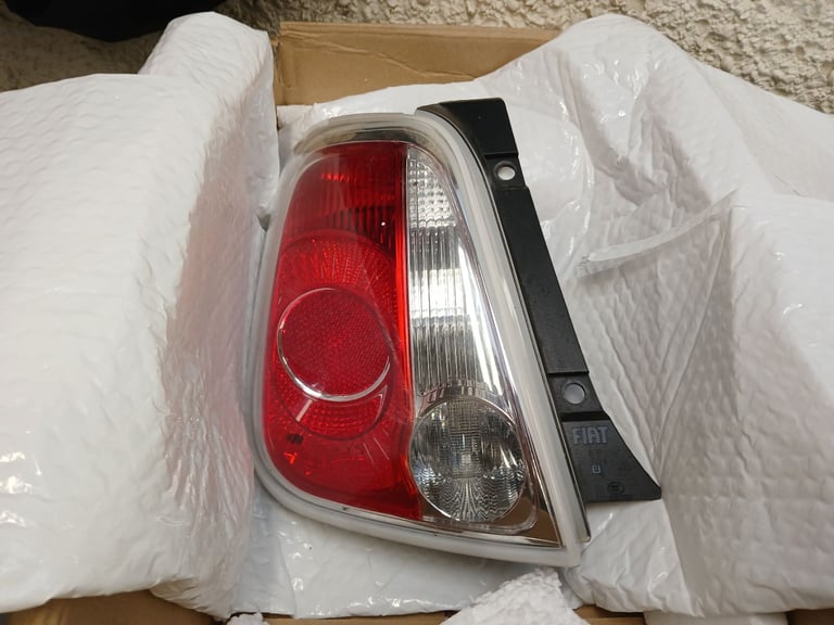  Fiat 500 rear lamp unit left hand side