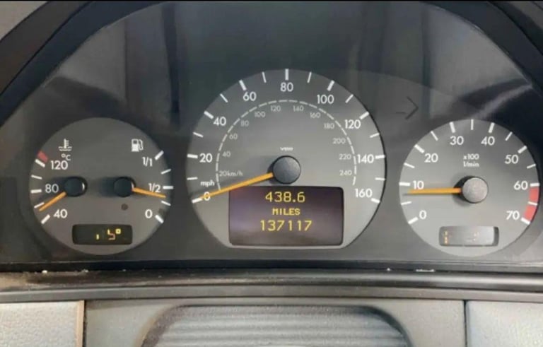 2001 Mercedes-Benz E-Class 2.8 E280 Avantgarde 5dr ESTATE Petrol Automatic - Image 13