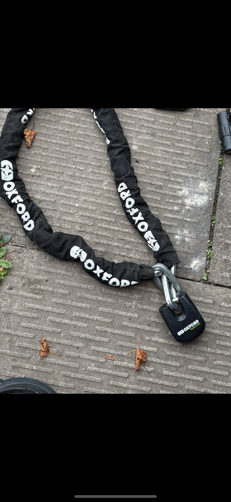 image for Oxford monster chain and lock 